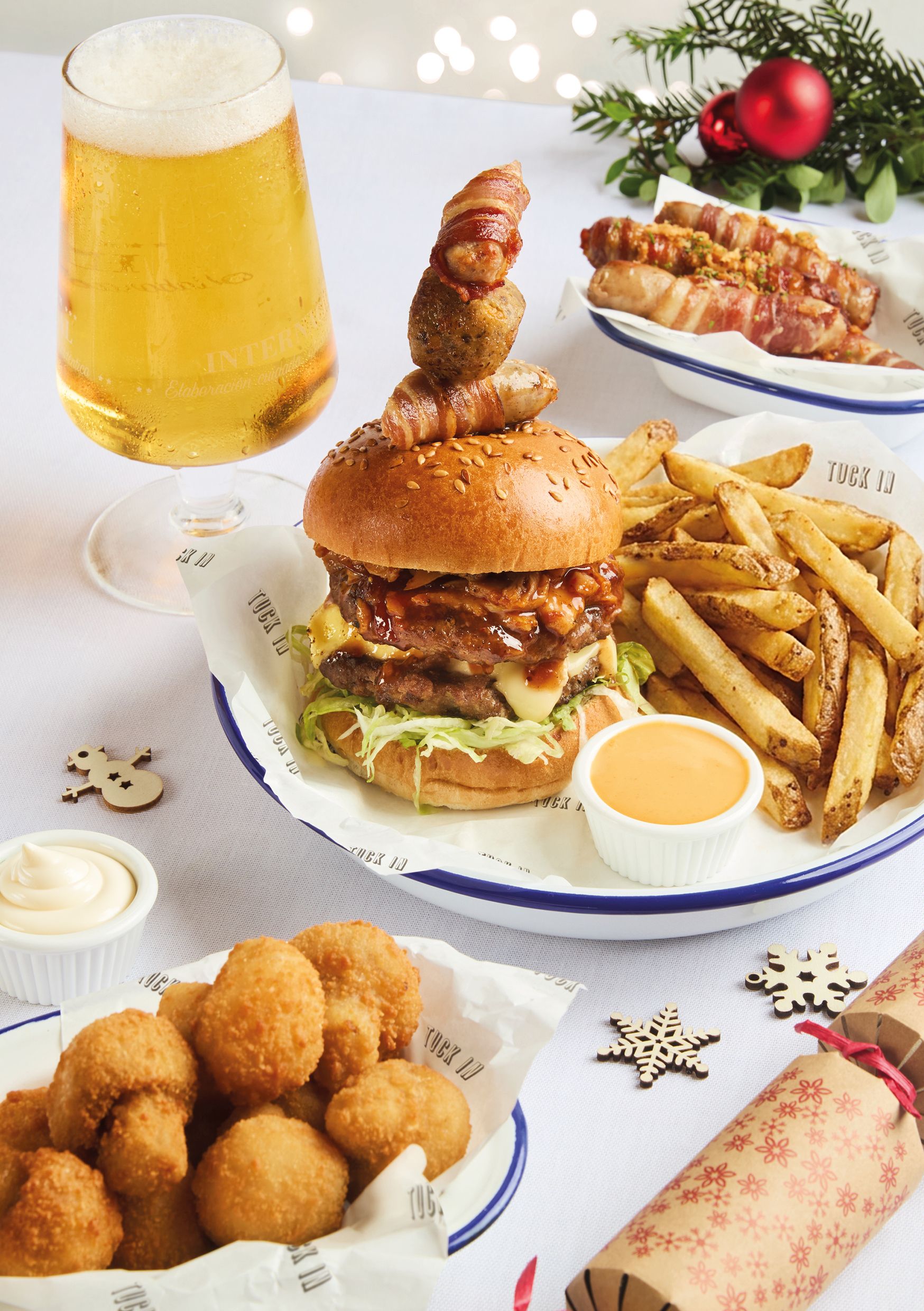 Festive Lunch & Dinner at The Red Sails Hull in Kingston Upon Hull